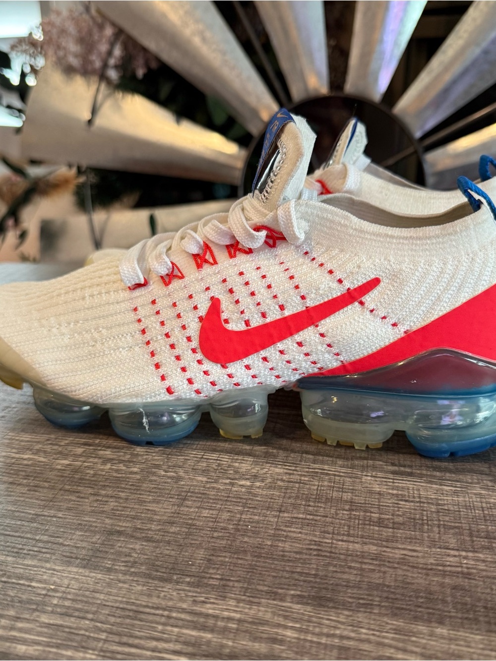 Nike Air VaporMax Flyknit 3 USA Women’s Size 8 White Red Blue CZ7994-100